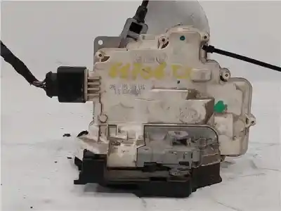 Pezzo di ricambio per auto di seconda mano Serratura Porta Posteriore Sinistra per SEAT LEON (1P1) 1.6 Riferimenti OEM IAM 1P0839015  