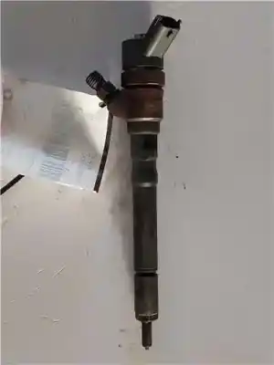 Second-hand car spare part INJECTOR for HYUNDAI SANTA FE (SM) 2.0 CRDi 4x4 OEM IAM references 33800-27900  