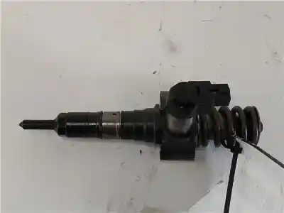 İkinci el araba yedek parçası ENJEKTÖR için VOLKSWAGEN PASSAT BERLINA (3C2) 2.0 TDI 16V OEM IAM referansları   