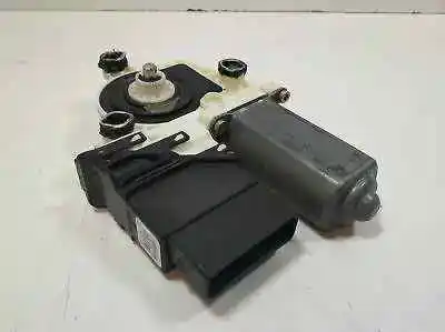 Автозапчасти б/у мотор заднего левого стекла за SEAT LEON (1M1) Sport F.R. 150 CV / 110 KW ссылки OEM IAM 1C0959811A  