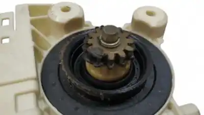 Автозапчасти б/у мотор переднего левого стекла за ford focus berlina (cap) focus berlina (cap) (2004 - 2007) ссылки oem iam 0130822215  