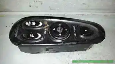 Second-hand car spare part LEFT FRONT POWER WINDOW SWITCH for HYUNDAI COUPE (J2)  OEM IAM references 9357027000A  