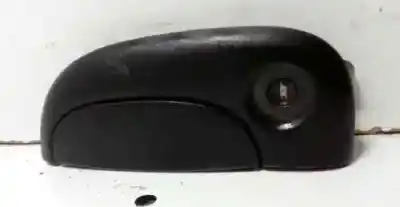 Автозапчастина б/у ліва передня зовнішня ручка для RENAULT KANGOO (F/KC0) Authentique Pack 68 CV / 50 KW Посилання на OEM IAM 7700354478  