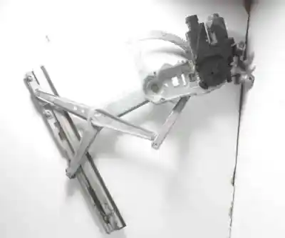 Pezzo di ricambio per auto di seconda mano Alzacristalli Anteriore Destro per OPEL CORSA C CORSA C Riferimenti OEM IAM 24466596  