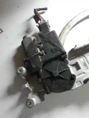 Peça sobressalente para automóvel em segunda mão elevador de vidros dianteira esquerda por opel corsa c corsa c referências oem iam 091133691h  