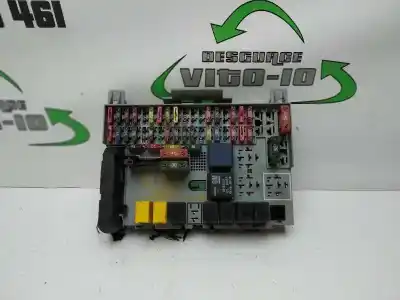 Pièce détachée automobile d'occasion BOÎTES À FUSIBLES pour OPEL ZAFIRA A MONOSPACE (T98)  Références OEM IAM 90589965  