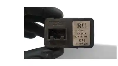 Second-hand car spare part LEFT FRONT POWER WINDOW SWITCH for OPEL CORSA C  OEM IAM references 13363201  