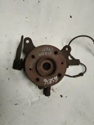 Pièce détachée automobile d'occasion moyeu de roue avant gauche pour renault megane i scenic (ja0) 1.9 dti diesel cat 98 cv / 72 kw références oem iam   