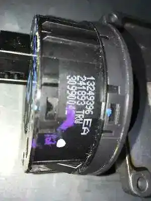 Pezzo di ricambio per auto di seconda mano Interruttore per OPEL CORSA D S-D PD11 Riferimenti OEM IAM 13249396  