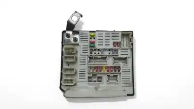 Pièce détachée automobile d'occasion BOÎTES À FUSIBLES pour RENAULT MEGANE II CLASSIC BERLINA  Références OEM IAM 8200481866  