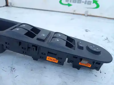 Pezzo di ricambio per auto di seconda mano Interruttore Alzacristalli Anteriore Sinistro per LANCIA YPSILON (402) Gold Riferimenti OEM IAM 701381661692  16611A692