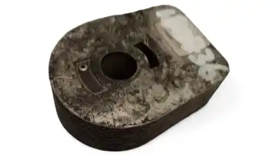 Pièce détachée automobile d'occasion refroidisseur radiateur d'huile du moteur pour voiture pour renault scenic ii 1.5 dci diesel 106 cv / 78 kw références oem iam 8200287937f  