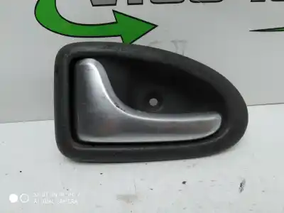 Pezzo di ricambio per auto di seconda mano Maniglia Interna Anteriore Sinistra per RENAULT SCENIC (JA..) 1.9 DCI Authentique 102 CV / 75 KW Riferimenti OEM IAM 7700415974  