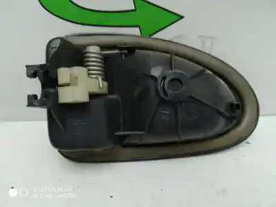 Pezzo di ricambio per auto di seconda mano maniglia interna anteriore destra per renault scenic (ja..) 1.9 dci century 102 cv / 75 kw riferimenti oem iam 7700415975  