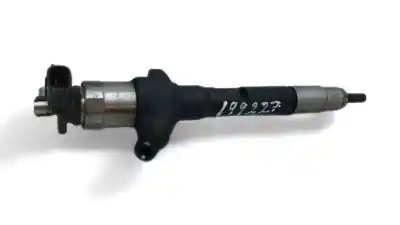 Second-hand car spare part injector for mazda 3 lim. (bl) sportive oem iam references r2aa13h50  