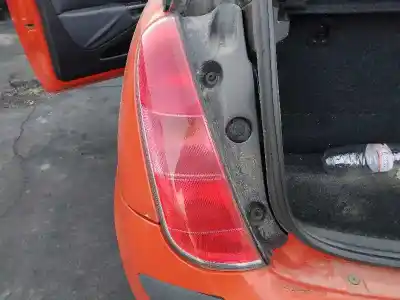 Pezzo di ricambio per auto di seconda mano lampada posteriore sinistra per lancia ypsilon (101) 1.2 16v cat 80 cv / 59 kw riferimenti oem iam 0077362815  