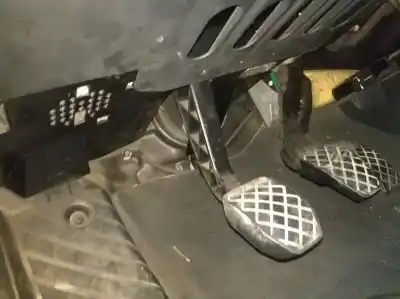 Recambio de automóvil de segunda mano de PEDAL EMBRAGUE para AUDI A4 BERLINA (8E) 2.0 TDI 16V (103kW) referencias OEM IAM   