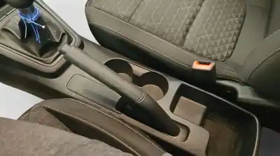 Peça sobressalente para automóvel em segunda mão forra da alavanca de velocidades por kia rio (yb) drive referências oem iam 84611h8000wk