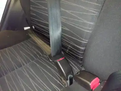 Pezzo di ricambio per auto di seconda mano gancio cintura posteriore destro per mazda 2 (de_, dh_) 1.3 (de3fs) riferimenti oem iam 