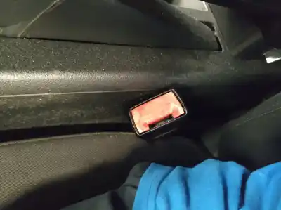 Gebrauchtes Autoersatzteil gürtelhaken vorn links zum audi a4 berlina (8e) 2.0 tdi 16v (103kw) oem-iam-referenzen 