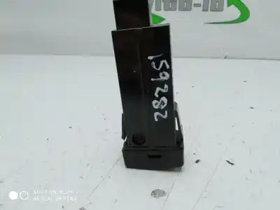 Second-hand car spare part headlight height adjuster switch for mazda premacy (cp) touring oem iam references   