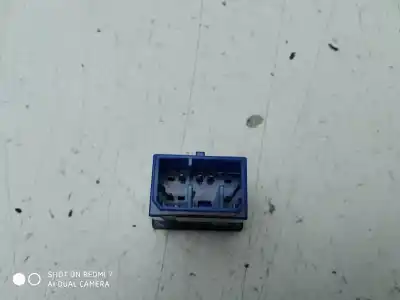 Second-hand car spare part headlight height adjuster switch for mazda premacy (cp) touring oem iam references   