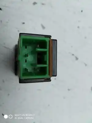 Peça sobressalente para automóvel em segunda mão trocar por mazda premacy (cp) touring referências oem iam 