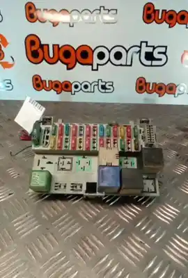 Second-hand car spare part fuse box unit for opel corsa a tr (s83) 1.2 s (f11, m11, m19, f19) oem iam references 90483952