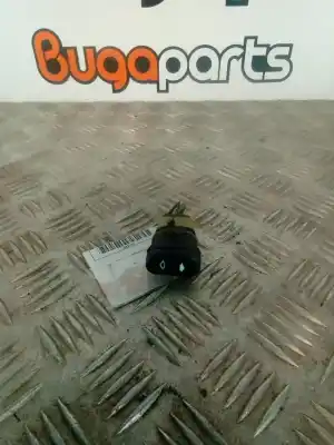 Pièce détachée automobile d'occasion COMMANDE DE LÈVE VITRE AVANT DROIT pour FORD FOCUS I (DAW, DBW)  Références OEM IAM K808X  