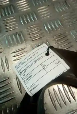 Peça sobressalente para automóvel em segunda mão moldagem por opel corsa b (s93) 1.7 d (f08 f68 m68) referências oem iam 90387685  