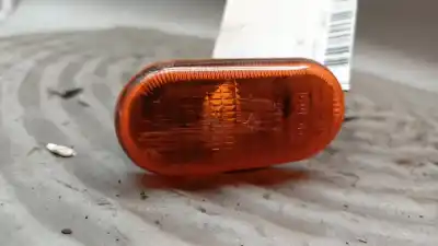 Автозапчастина б/у ПРАВА БІЧНА ЛАМПА для RENAULT CLIO II CAIXA (SB0/1/2_)  Посилання на OEM IAM 7700822136  