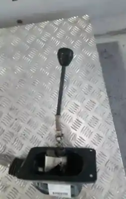 Pezzo di ricambio per auto di seconda mano pomello della leva del cambio per opel corsa a caixa (s83) 1.5 d (f08. w5l) riferimenti oem iam   
