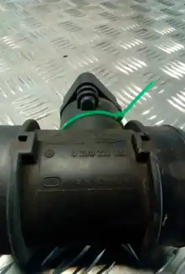 Автозапчастина б/у витратомір повітря для opel corsa c (x01) 1.2/1.0 gasolina посилання на oem iam 0280218031  