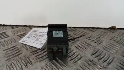 Second-hand car spare part hazard warning lights for mazda 6 hatchback (gg) 2.0 di (gg14) oem iam references 3b0953235d  