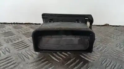 Second-hand car spare part air ventilation grille for toyota corolla (_e12_) 1.4 d (nde120_) oem iam references 8222  