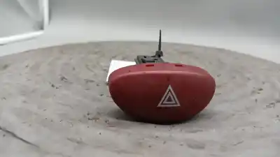 Second-hand car spare part hazard warning lights for peugeot 206 hatchback (2a/c) 1.4 i oem iam references 9643213777