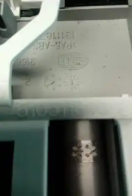 Pezzo di ricambio per auto di seconda mano luce interna per opel corsa d (s07) 1.3 cdti (l08 l68) riferimenti oem iam 510511640  