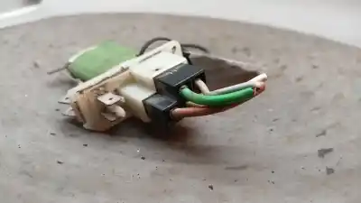 Pezzo di ricambio per auto di seconda mano resistenza al riscaldamento per opel corsa b (s93) 1.5 td (f08. f68. m68) riferimenti oem iam 52466657  