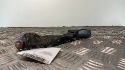 Peça sobressalente para automóvel em segunda mão chicote / encaixe cinto segurança traseiro central por opel corsa c (x01) 1.7 dti (f08 f68) referências oem iam 990119  