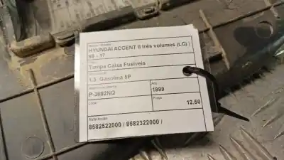 Pezzo di ricambio per auto di seconda mano coperchio scatola fusibili per opel corsa c (x01) 1.7 dti (f08 f68) riferimenti oem iam 8582522000  