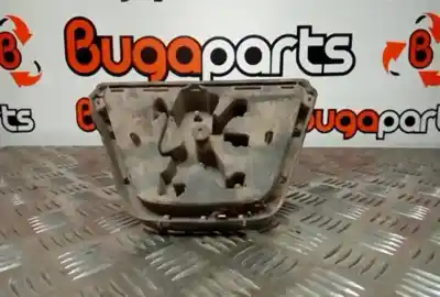 Pezzo di ricambio per auto di seconda mano emblema per peugeot 206 hatchback (2a/c) 1.4 i riferimenti oem iam 9628688677  