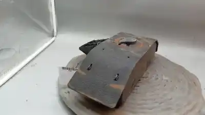 Pièce détachée automobile d'occasion CRIC HYDRAULIQUE pour PEUGEOT 206 HATCHBACK (2A/C) 1.4 i Références OEM IAM 672585  