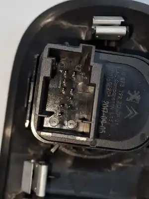 Pezzo di ricambio per auto di seconda mano controllo specchio per citroen c4 cactus citroen c4 cactus riferimenti oem iam 96673722zd  