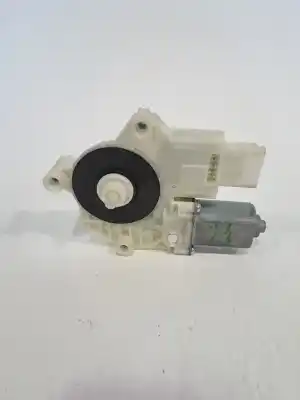 Автозапчасти б/у мотор заднего правого стекла за RENAULT CAPTUR II ZEN 91 CV / 67 KW ссылки OEM IAM 827209371R  