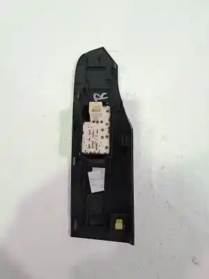 Peça sobressalente para automóvel em segunda mão botão / interruptor elevador vidro dianteiro direito por toyota auris (e18) toyota auris referências oem iam 8481002140  7423102d51
