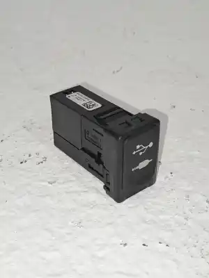 Pezzo di ricambio per auto di seconda mano plastica per toyota auris (e18) toyota auris riferimenti oem iam 861900d030  