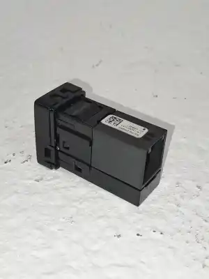 Pezzo di ricambio per auto di seconda mano plastica per toyota auris (e18) toyota auris riferimenti oem iam 861900d030  