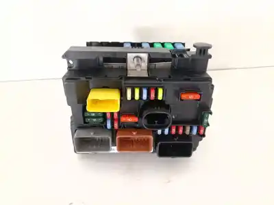 Peça sobressalente para automóvel em segunda mão caixa de fusíveis e relés por citroen c3 1.6 16v hdi referências oem iam 9667199780