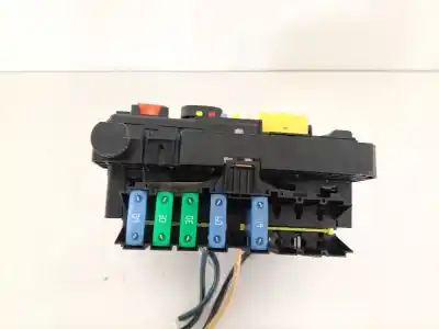 Second-hand car spare part fuse box unit for citroen c3 1.6 16v hdi oem iam references 9667199780  