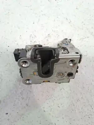 Second-hand car spare part front right door lock for dacia dokker express 1.6 16v 110 oem iam references 805025952r  